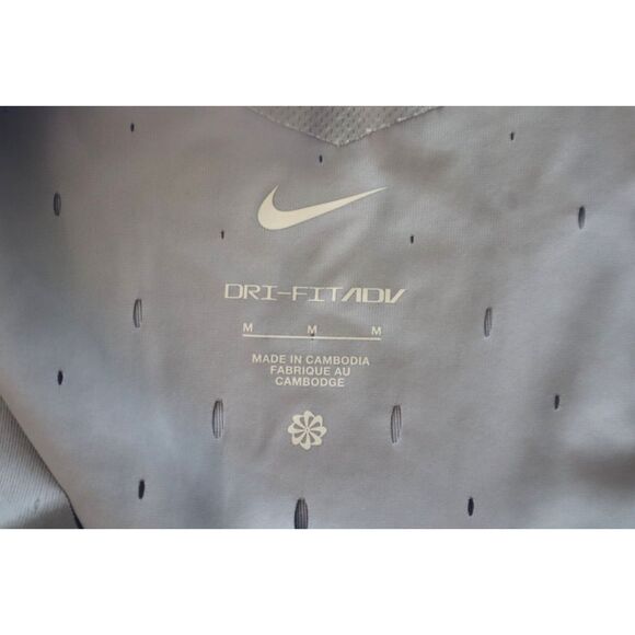 Nike FN2504-057 Women's Sz M Light Purple Dri-FIT ADV Aeroswift Tank Top - Picture 3 of 7